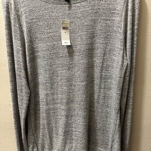 Gray women’s top